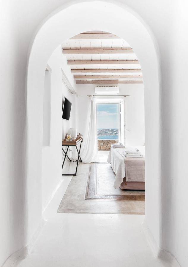 Diana Mykonos Agios Ioannis Diakoftis