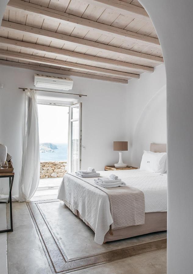 Diana Mykonos *